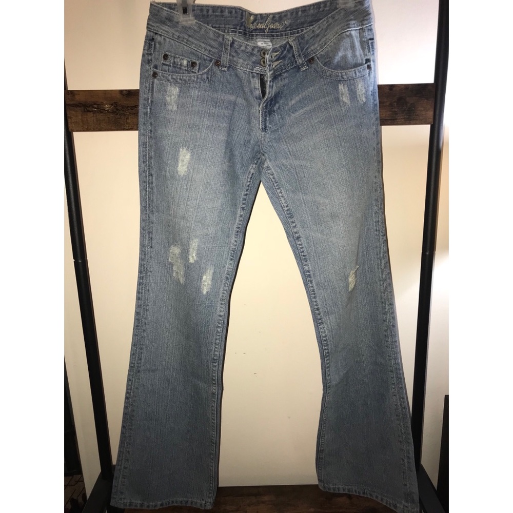 3/$15 NWT Wet Seal Medium Wash Jeans Size 5